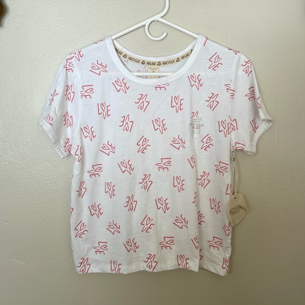 ❤️ NEW Recycle Threads Love Crop Tee ❤️
